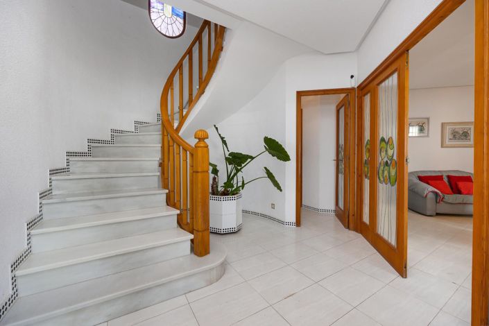 Image No.18-4 Bed Villa for sale