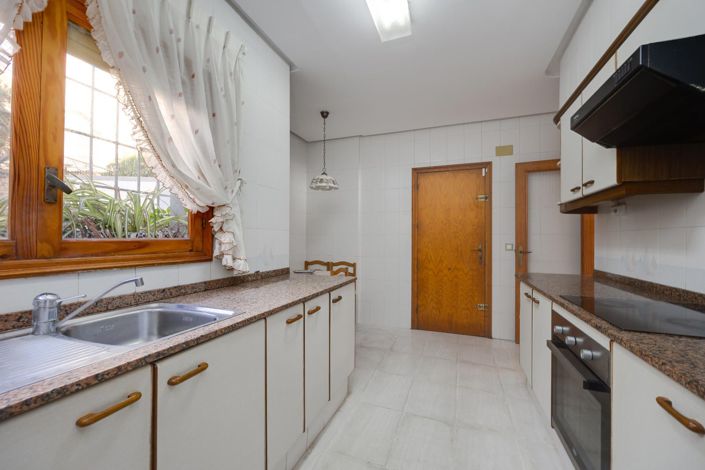 Image No.19-4 Bed Villa for sale