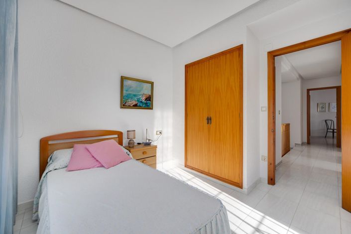 Image No.28-4 Bed Villa for sale