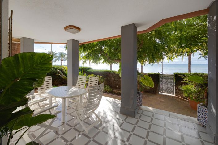 Image No.3-4 Bed Villa for sale