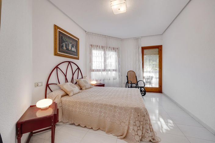 Image No.33-4 Bed Villa for sale