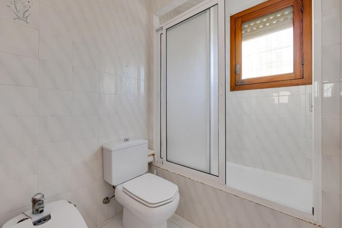 Image No.35-4 Bed Villa for sale