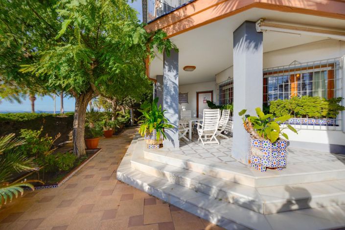 Image No.37-4 Bed Villa for sale