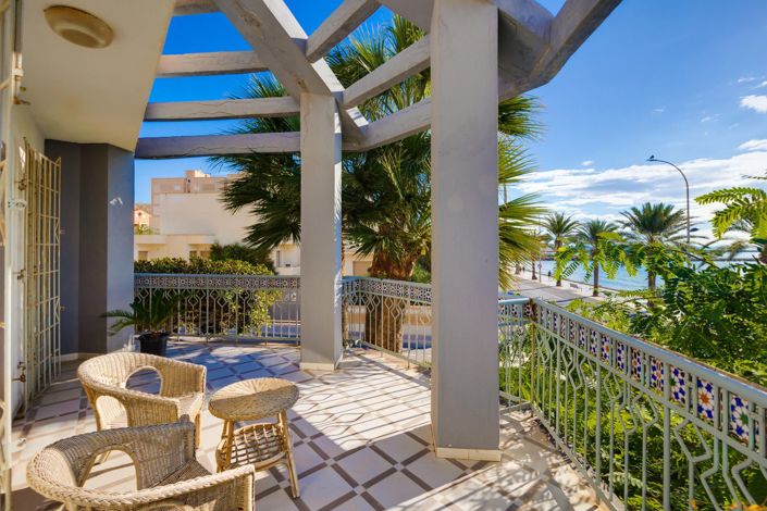 Image No.44-4 Bed Villa for sale