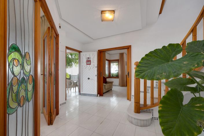 Image No.6-Villa for sale