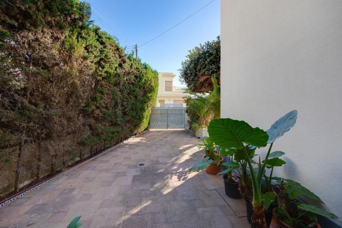 Image No.60-4 Bed Villa for sale