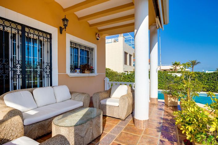 Image No.16-6 Bed Villa for sale