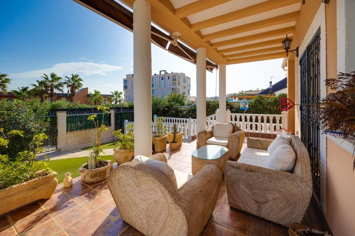 Image No.17-Villa de 6 chambres à vendre à Torrevieja
