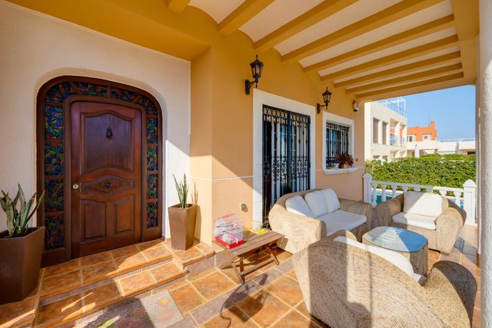 Image No.19-6 Bed Villa for sale