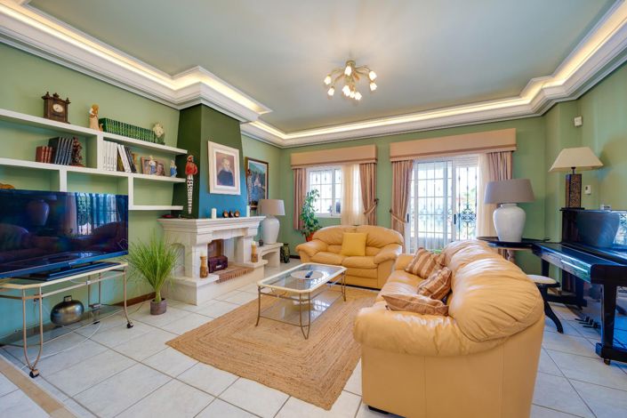 Image No.25-6 Bed Villa for sale