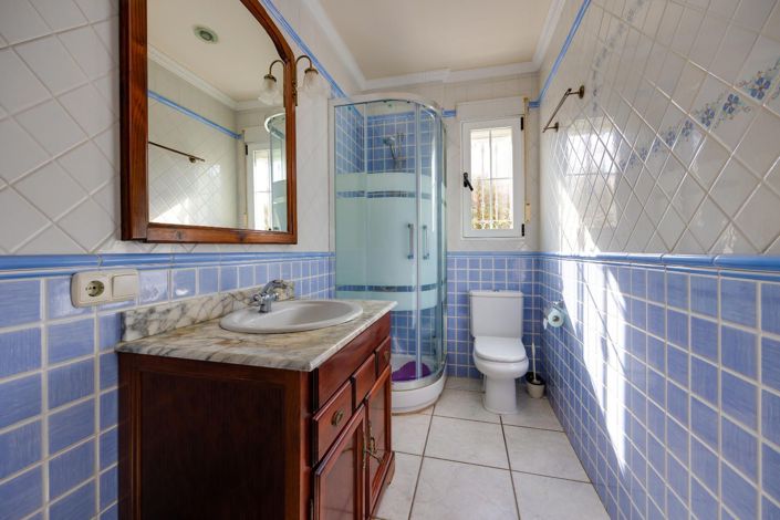 Image No.28-6 Bed Villa for sale