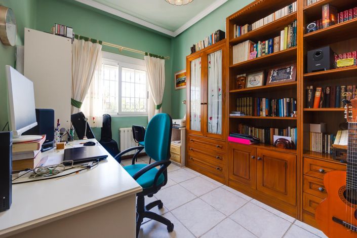 Image No.29-6 Bed Villa for sale