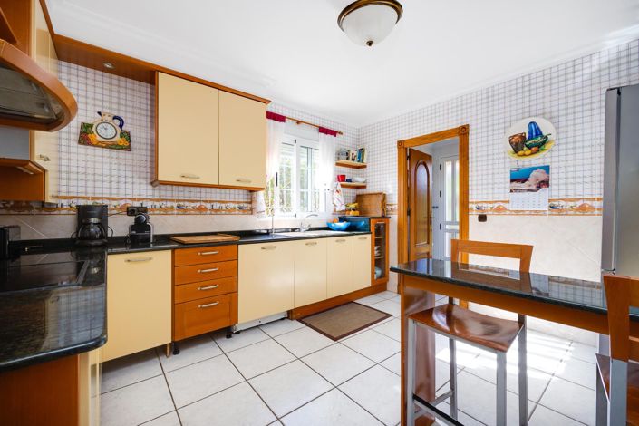 Image No.41-6 Bed Villa for sale