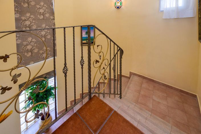 Image No.45-6 Bed Villa for sale