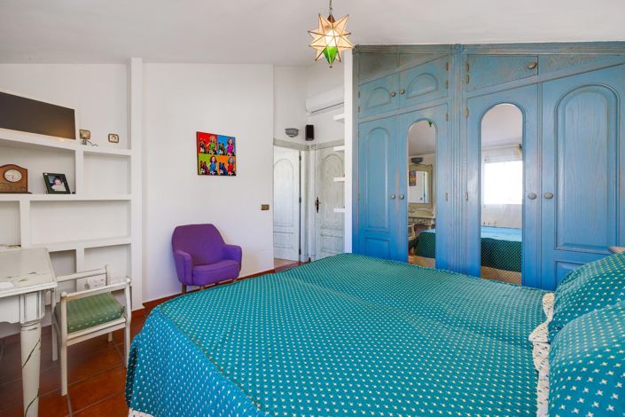 Image No.48-6 Bed Villa for sale