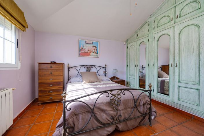 Image No.52-6 Bed Villa for sale