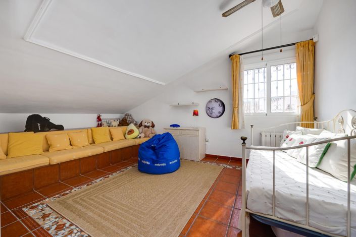 Image No.54-6 Bed Villa for sale