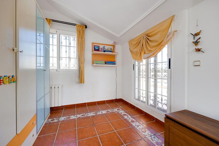 Image No.56-6 Bed Villa for sale