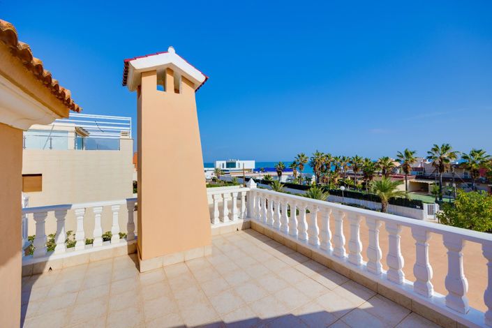 Image No.58-6 Bed Villa for sale