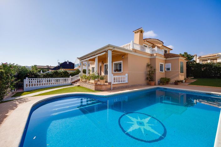 Image No.6-Villa de 6 chambres à vendre à Torrevieja