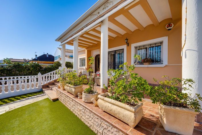 Image No.7-6 Bed Villa for sale