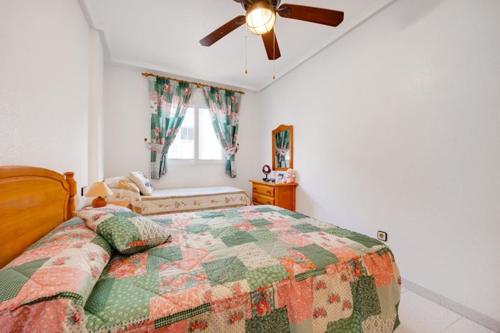 Image No.20-2 Bed Apartment for sale