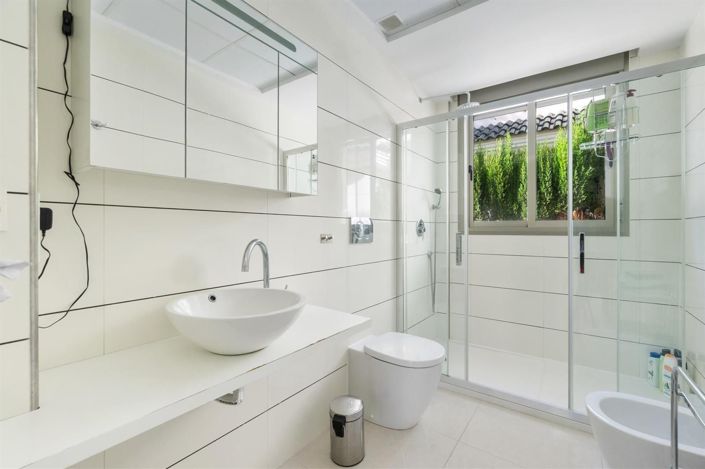 Image No.17-3 Bed Villa for sale