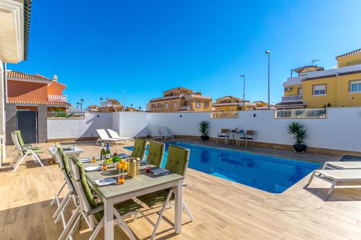 Image No.36-3 Bed Villa for sale