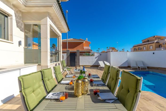 Image No.37-3 Bed Villa for sale