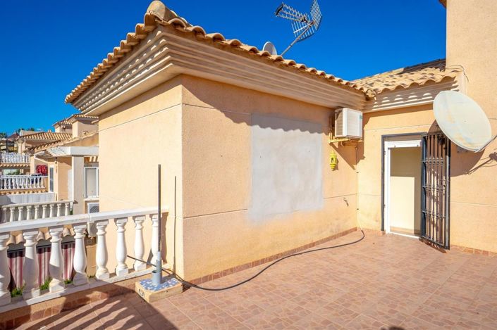 Image No.20-3 Bed Villa for sale