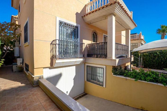 Image No.26-3 Bed Villa for sale