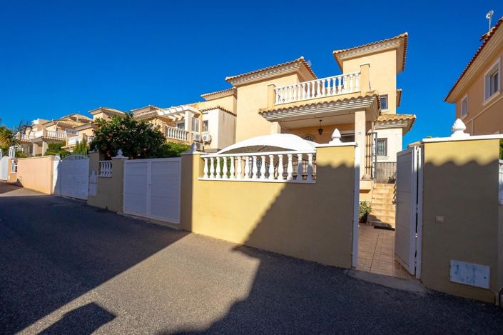 Image No.28-3 Bed Villa for sale