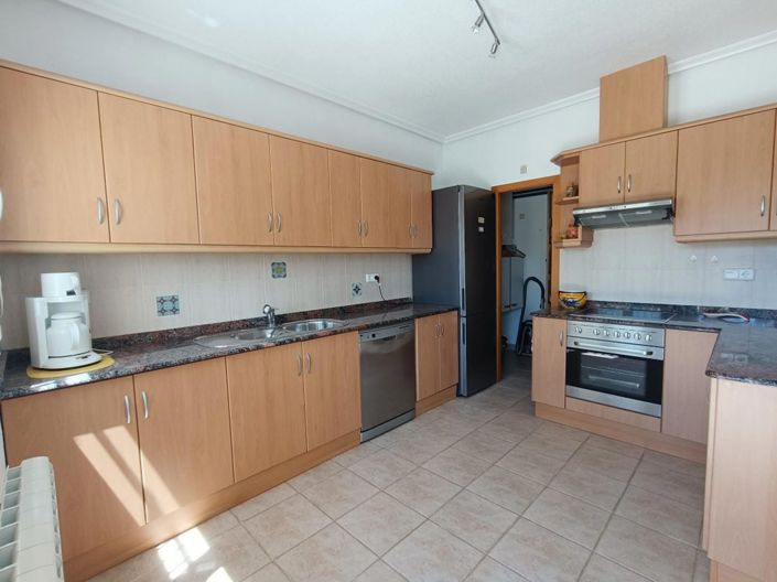 Image No.3-3 Bed Villa for sale