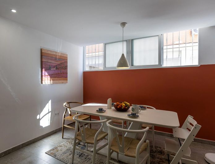 Image No.10-3 Bed House for sale