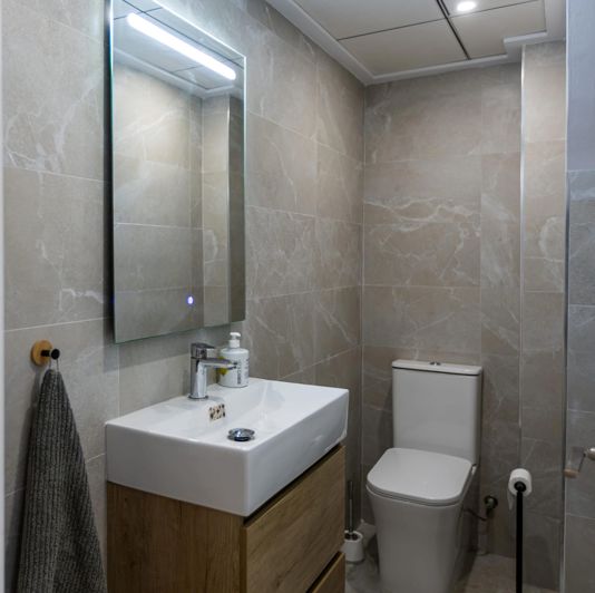 Image No.8-3 Bed House for sale