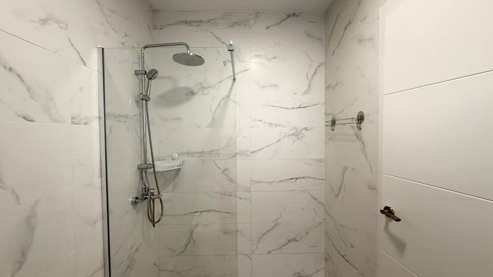 Image No.25-2 Bed Bungalow for sale