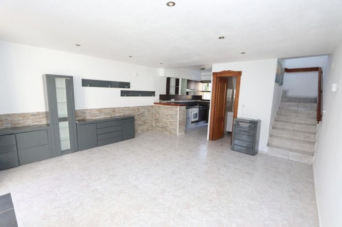 Image No.3-3 Bed House for sale