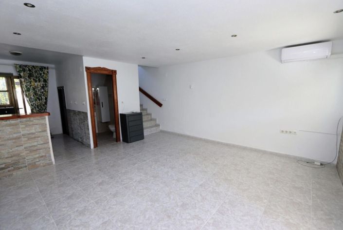 Image No.5-3 Bed House for sale