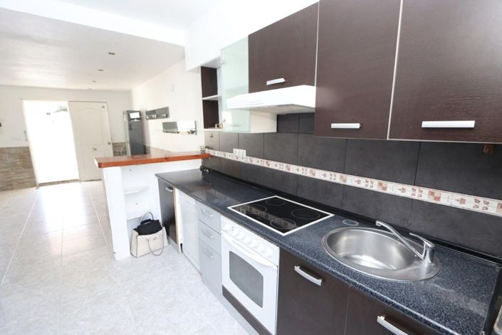 Image No.9-3 Bed House for sale