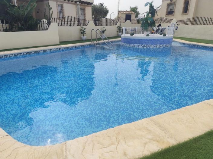 Image No.2-2 Bed House for sale