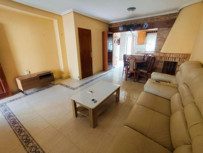Image No.4-2 Bed House for sale