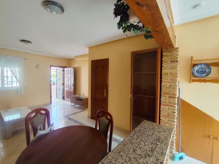Image No.9-2 Bed House for sale