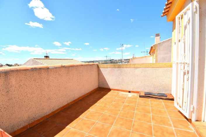 Image No.14-3 Bed House for sale