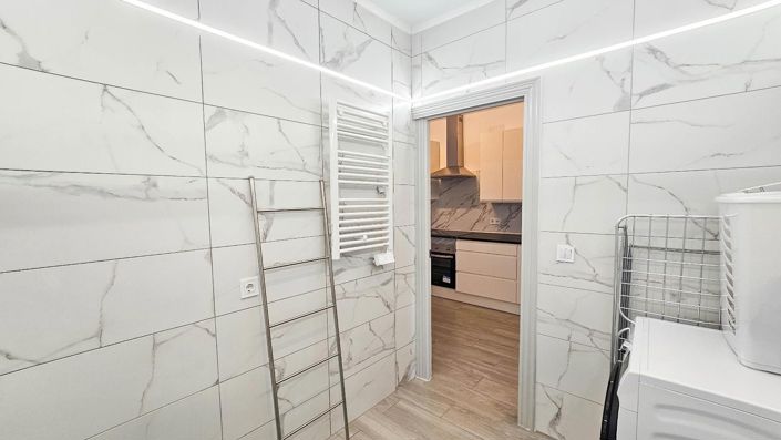 Image No.11-2 Bed House for sale