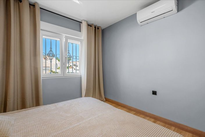 Image No.18-2 Bed Bungalow for sale