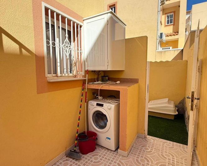 Image No.16-2 Bed House for sale