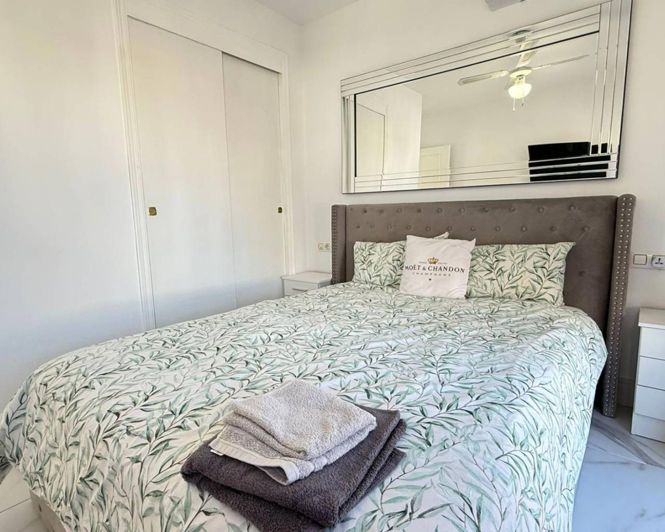 Image No.6-2 Bed House for sale