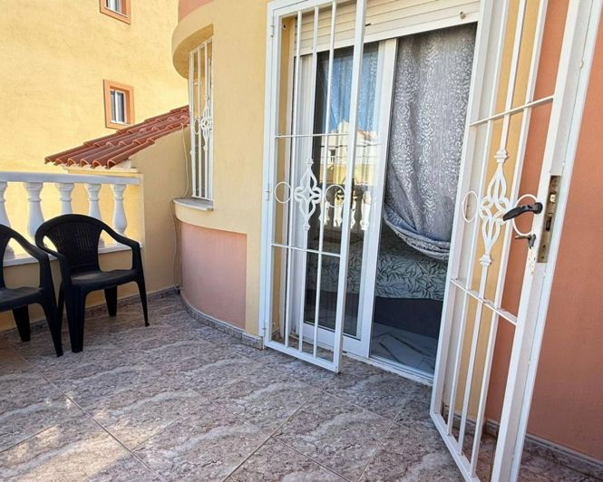 Image No.9-2 Bed House for sale