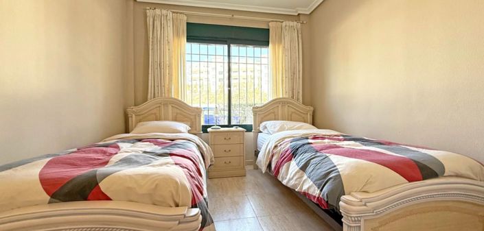 Image No.21-2 Bed Bungalow for sale