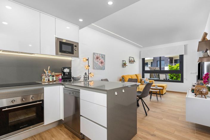 Image No.15-2 Bed Apartment for sale